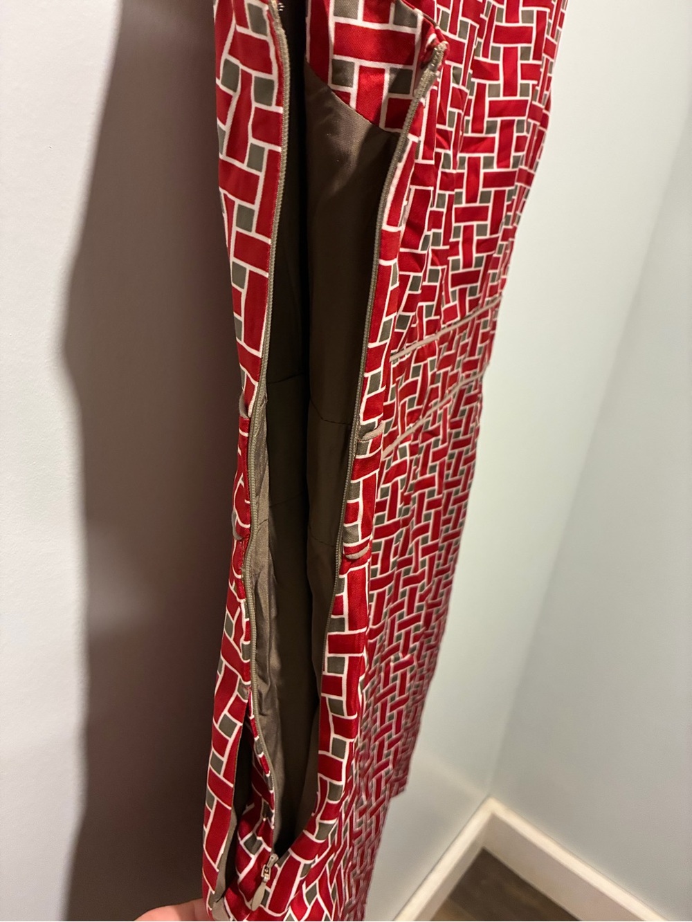Banana Republic Red and Taupe Geometric Sleeveless Sheath Dress Size 4 - Picture 3 of 7